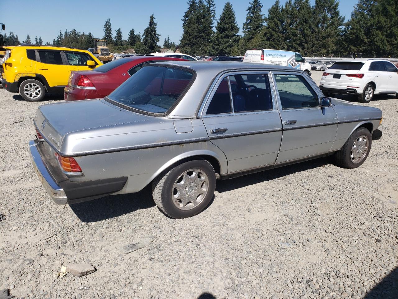Image 3 of 1985 MERCEDES-BENZ 300 DT 1985 with VIN WDBAB33C1FA192083