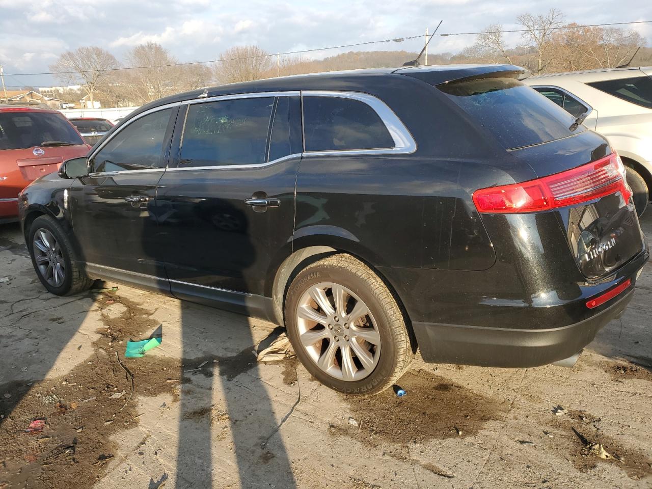 Image 2 of 2014 LINCOLN MKT  2014 with VIN 2LMHJ5AT6EBL50910