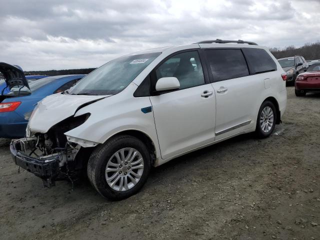 Изображение 2015 TOYOTA SIENNA XLE 2015
