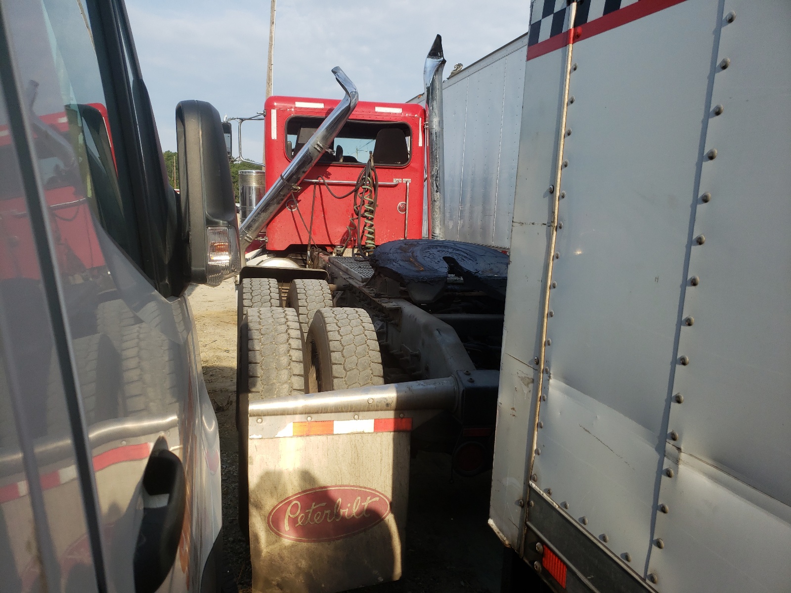 Obraz 3 z 2016 PETERBILT 389 2016 z VIN 1NPXGGGGX0D421635