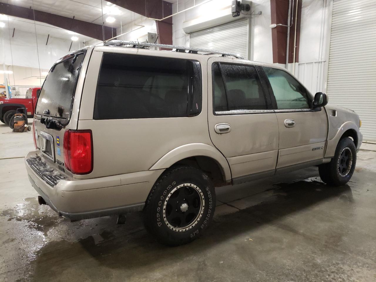 Obraz 3 z 2000 LINCOLN NAVIGATOR  2000 z VIN 5LMPU28A1YLJ06861