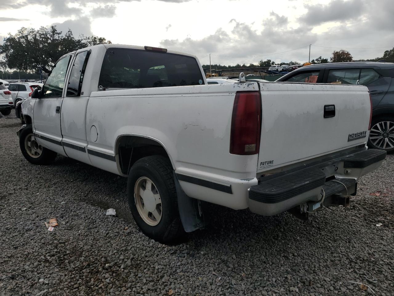 Image 2 of 1998 CHEVROLET GMT-400 C1500 1998 with VIN 2GCEC19R1W1101419