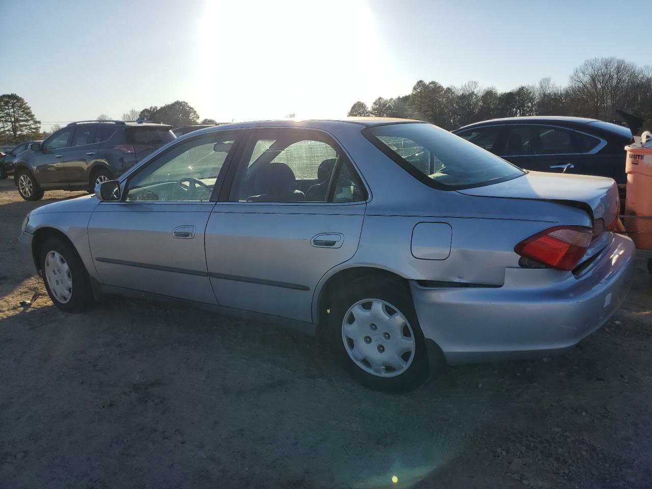 Изображение 2 1998 HONDA ACCORD LX 1998 с VIN 1HGCG5645WA110496