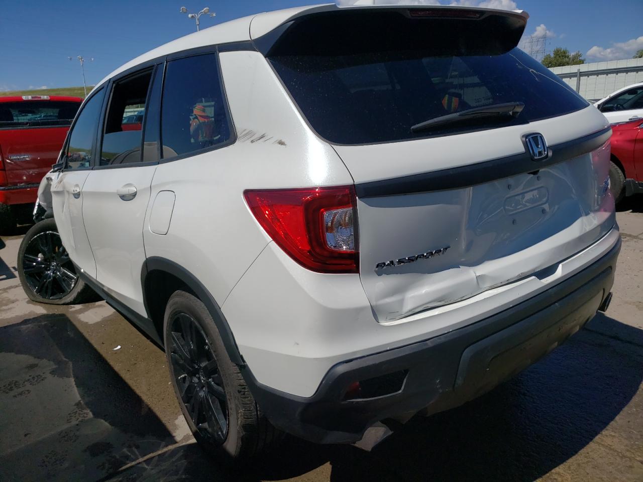 Obraz 2 z 2021 HONDA PASSPORT SPORT 2021 z VIN 5FNYF8H23MB030025