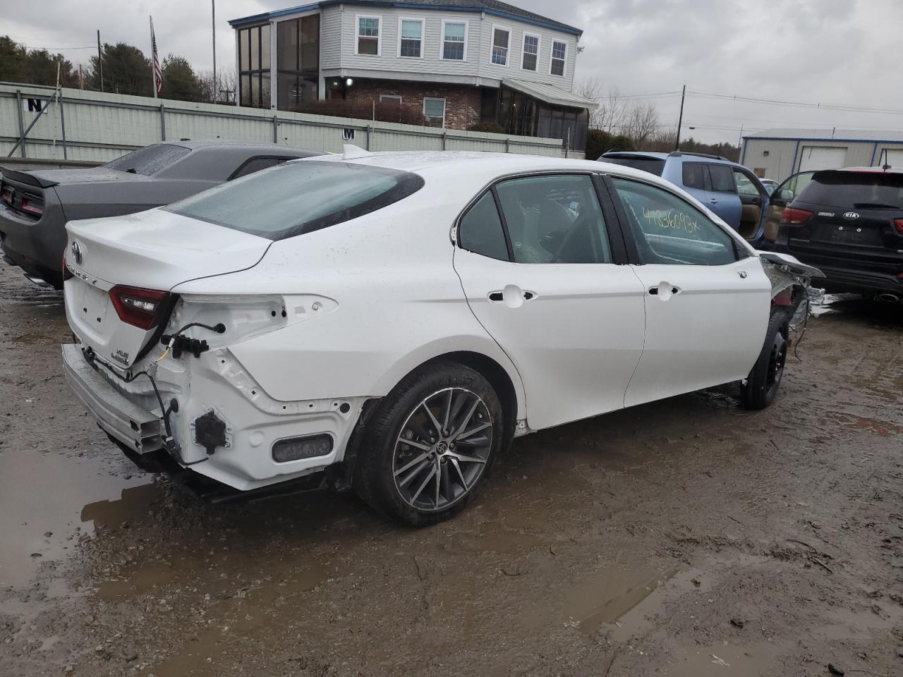 Obraz 3 z 2022 TOYOTA CAMRY XLE 2022 z VIN 4T1F31AK7NU593102