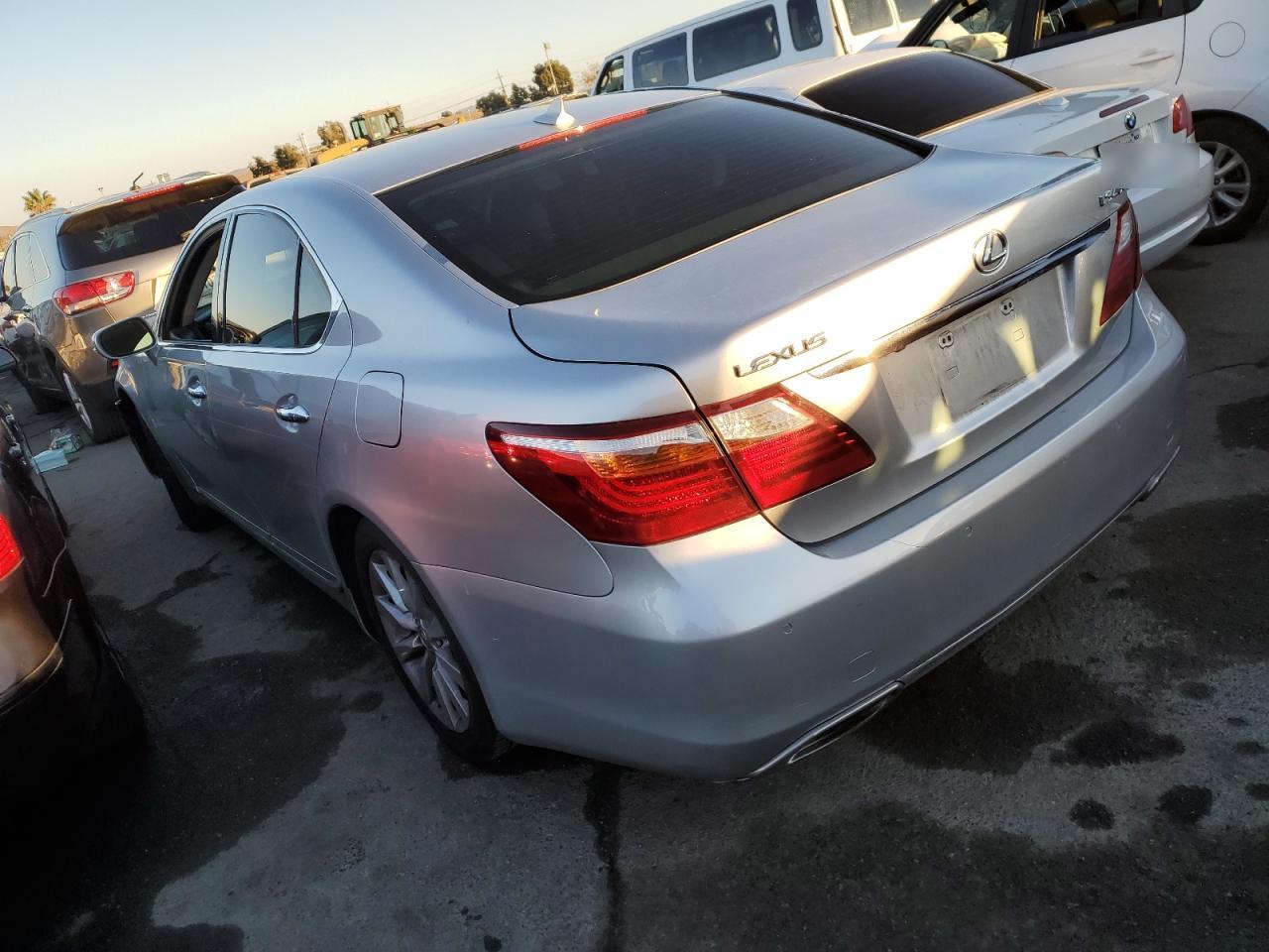 Изображение 2 2010 LEXUS LS 460 2010 с VIN JTHBL5EF0A5098993