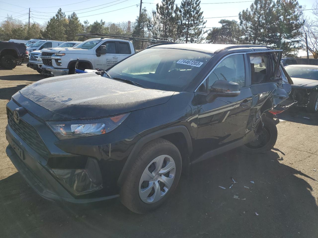 Image 1 of 2020 TOYOTA RAV4 LE 2020 with VIN JTMG1RFV6LD528660