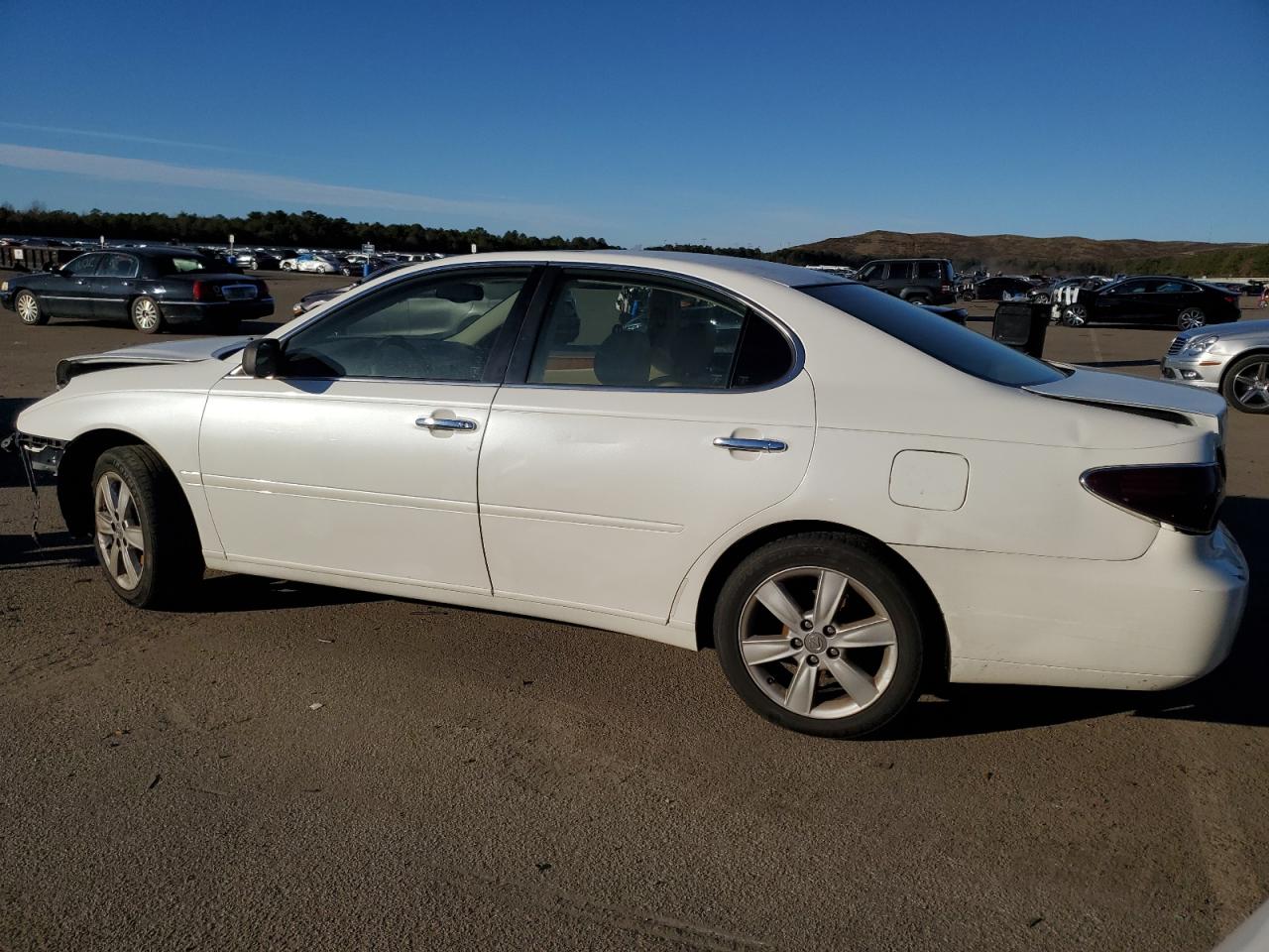 Image 2 of 2005 LEXUS ES 330 2005 with VIN JTHBA30G155067669