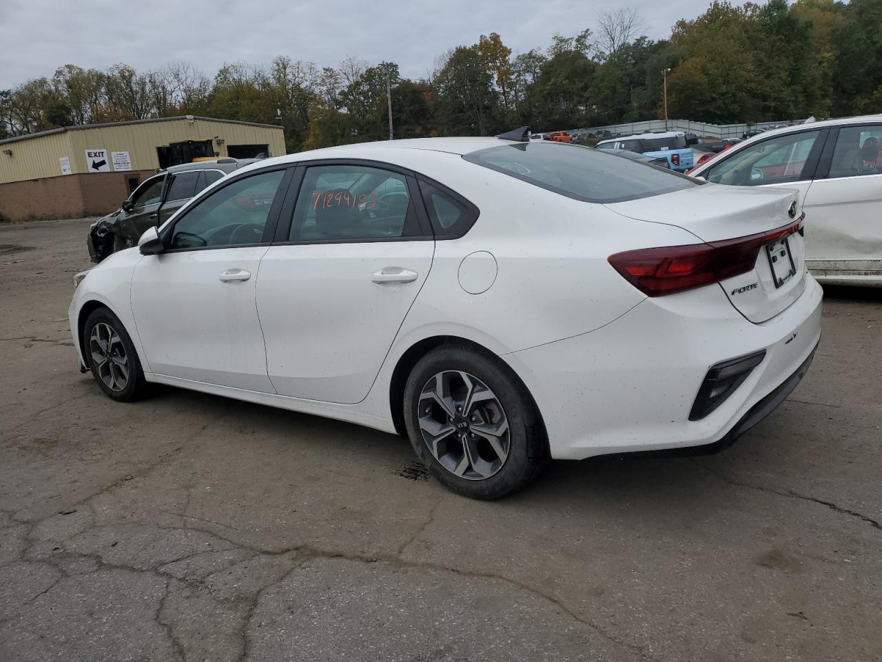 Изображение 2 2020 KIA FORTE FE 2020 с VIN 3KPF24AD7LE174348