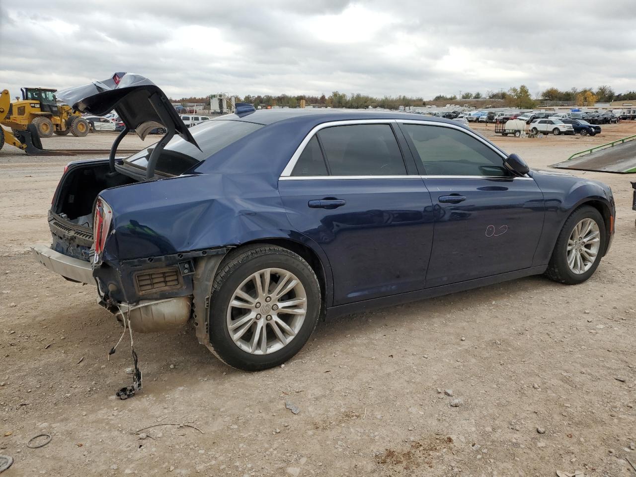 Image 3 of 2016 CHRYSLER 300 LIMITED 2016 with VIN 2C3CCAAG9GH311247