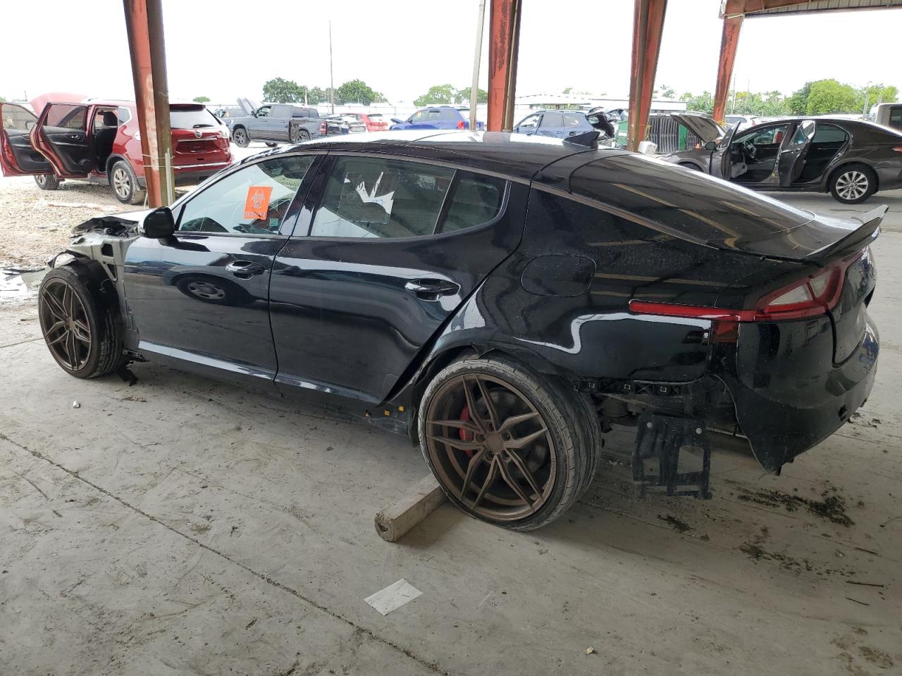 Изображение 2 2018 KIA STINGER GT1 2018 с VIN KNAE45LC9J6013404