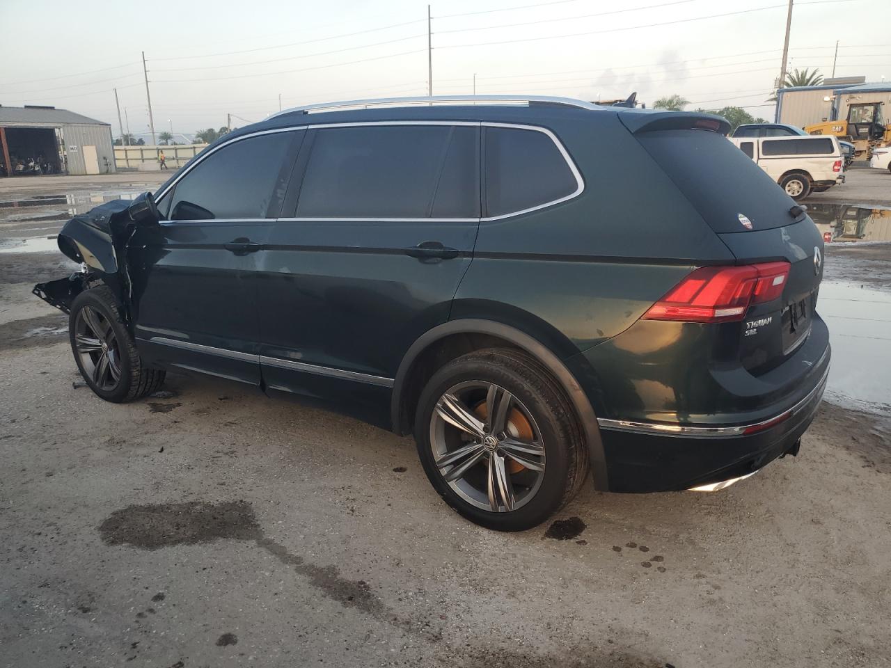 Image 2 of 2019 VOLKSWAGEN TIGUAN SE 2019 with VIN 3VV2B7AX6KM051592
