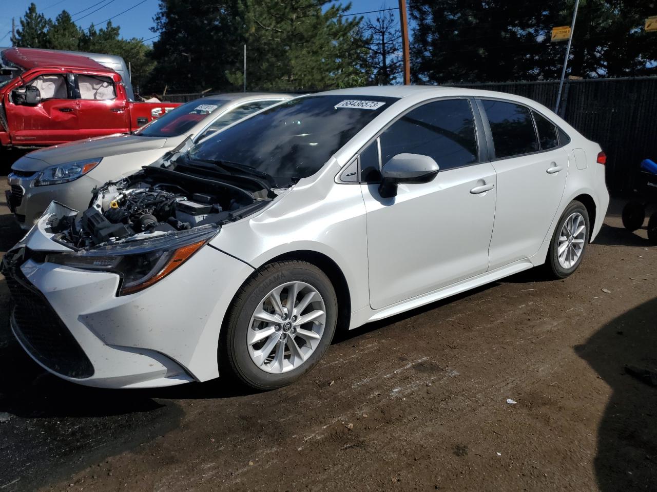 Image 1 of 2022 TOYOTA COROLLA LE 2022 with VIN JTDVPMAE7N3033621