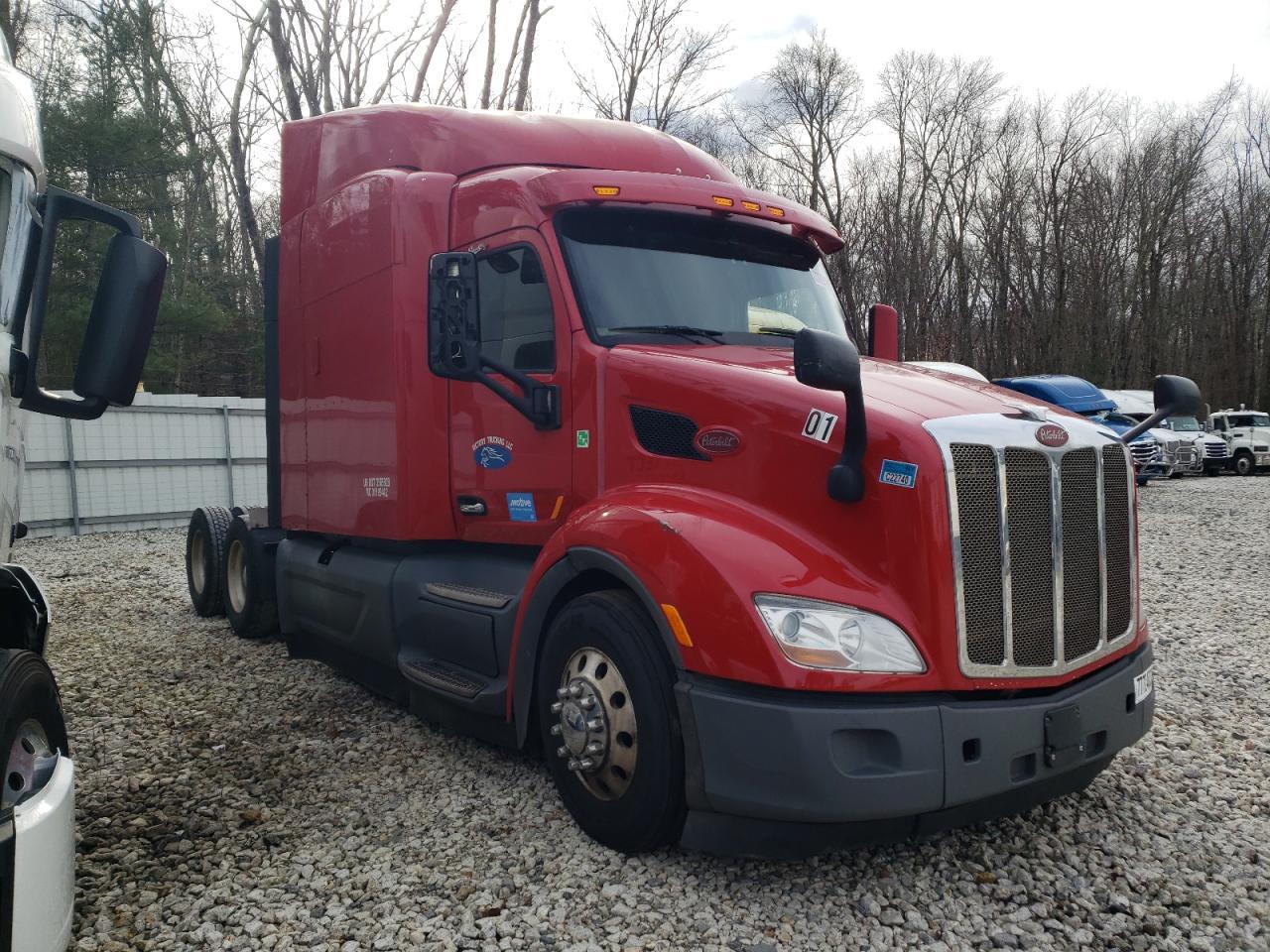 Image 1 of 2016 PETERBILT 579 2016 with VIN 1XPBDP9X8GD298174