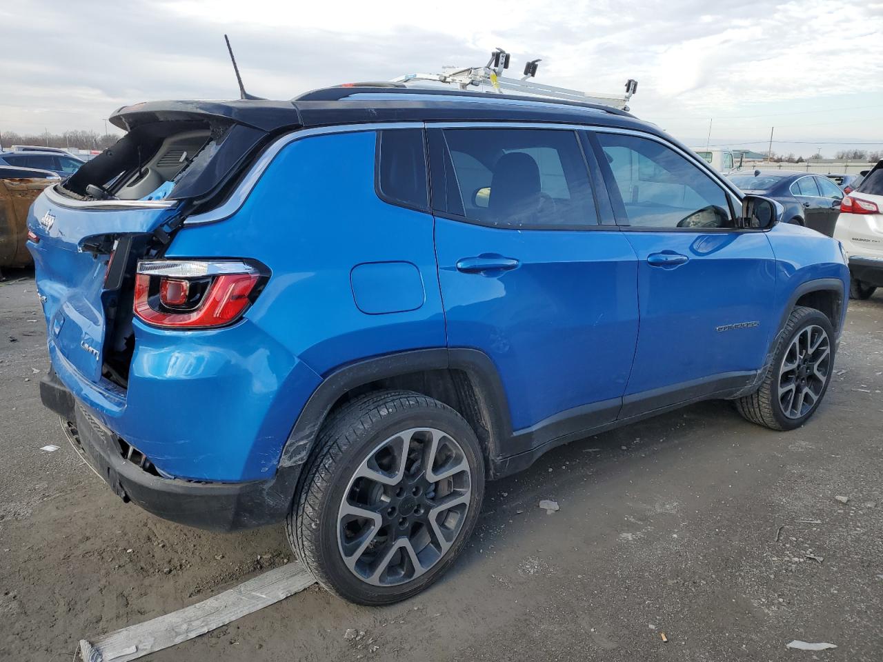 Изображение 3 2017 JEEP COMPASS LIMITED 2017 с VIN 3C4NJDCB8HT632217