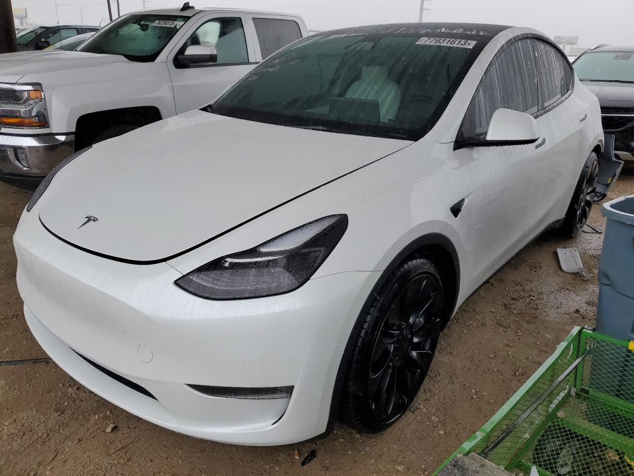 Obraz 1 z 2022 TESLA MODEL Y  2022 z VIN 7SAYGDEF3NF390137