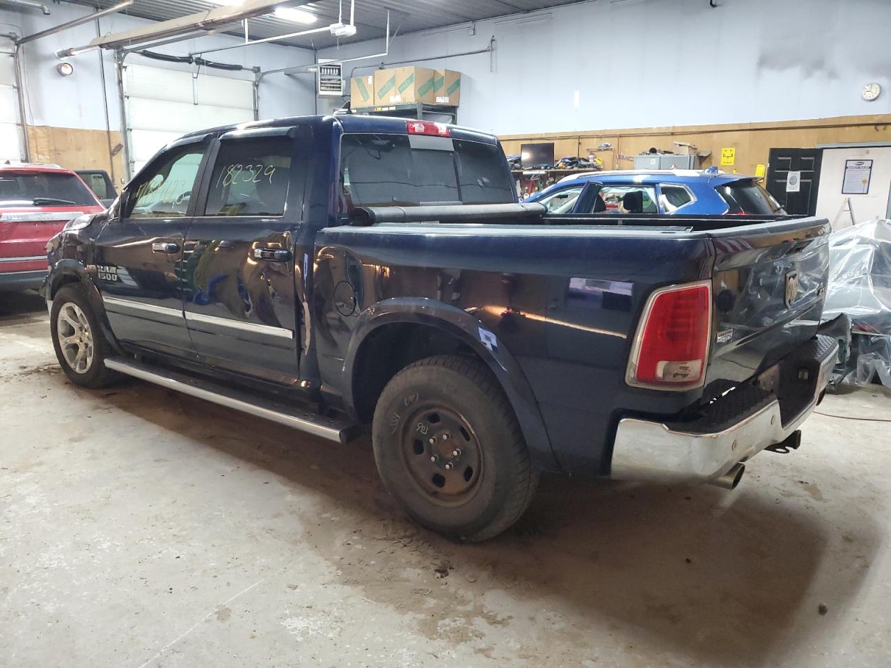 Изображение 2 2015 RAM 1500 LARAMIE 2015 с VIN 1C6RR7NT0FS648032