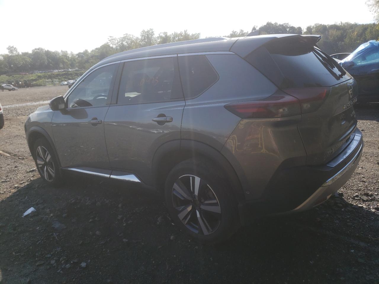 Image 2 of 2021 NISSAN ROGUE PLATINUM 2021 with VIN JN8AT3DD0MW305063