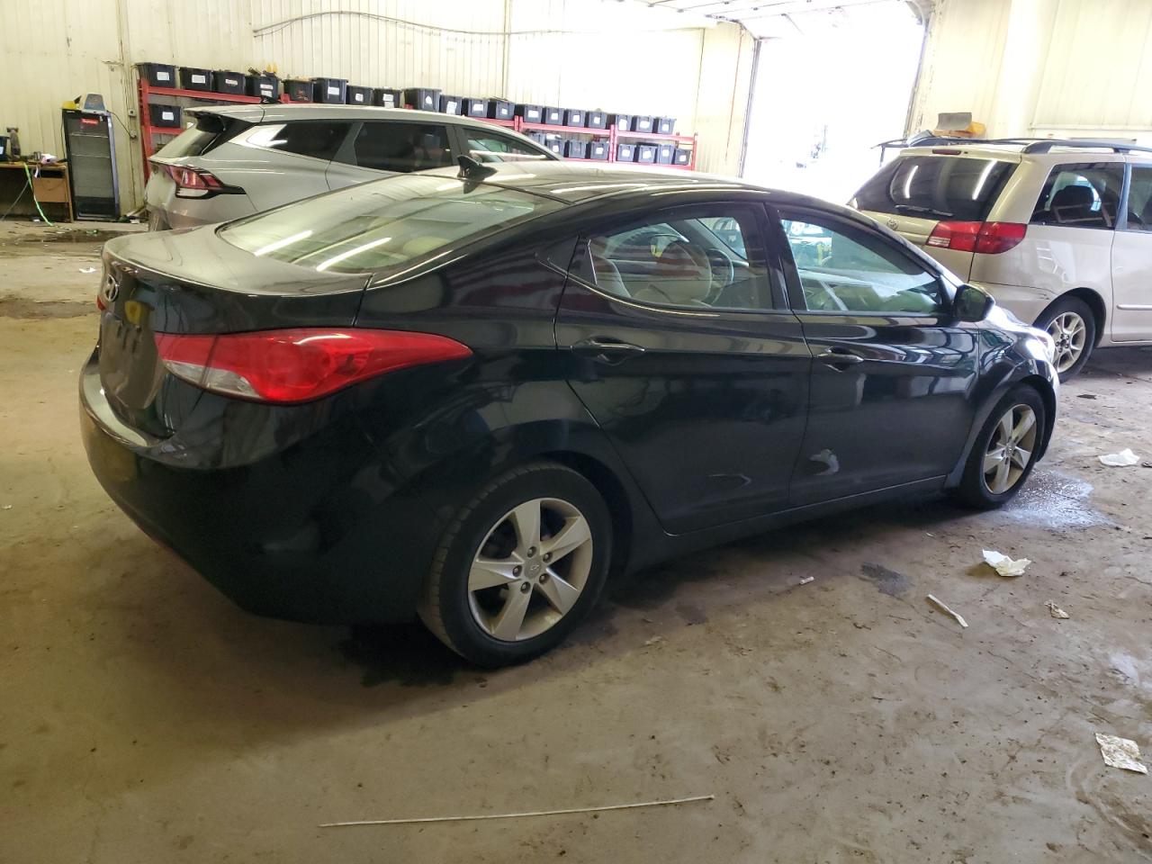 Изображение 3 2013 HYUNDAI ELANTRA GLS 2013 с VIN 5NPDH4AE6DH227889