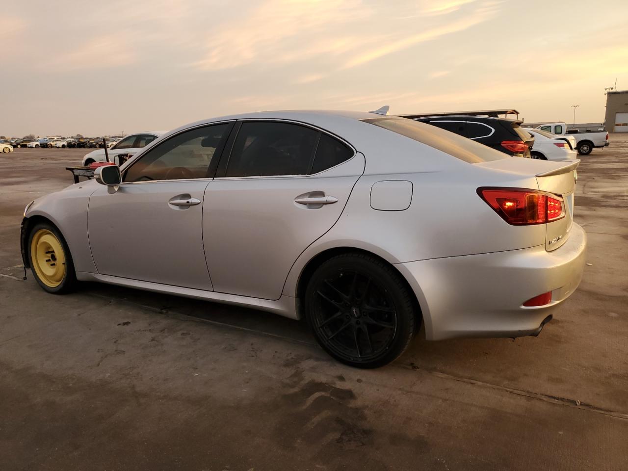 Image 2 of Lexus Is 250 2009 with VIN JTHBK262095091552
