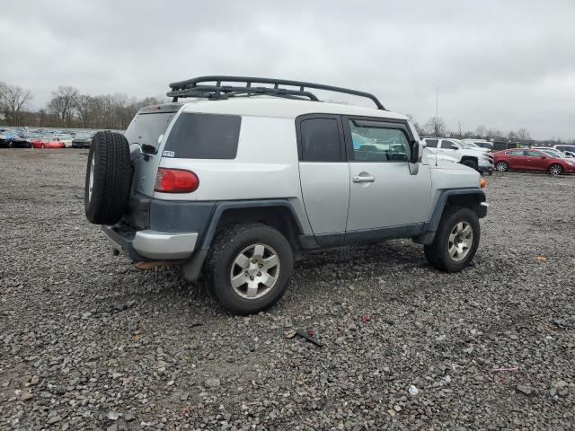 Image 3 of 2007 TOYOTA FJ CRUISER  2007 with VIN JTEBU11F070099611