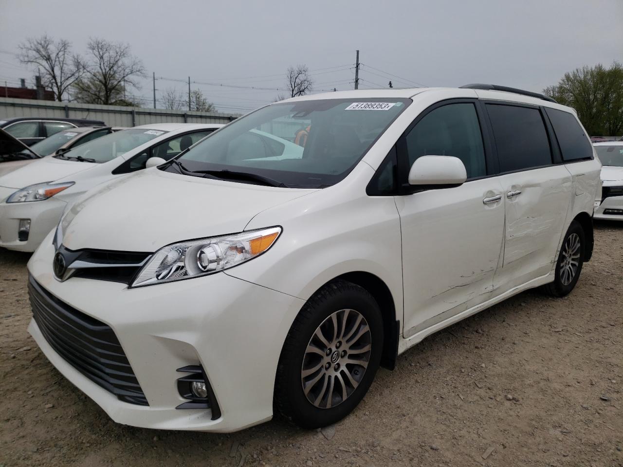 Изображение 2018 TOYOTA SIENNA XLE 2018