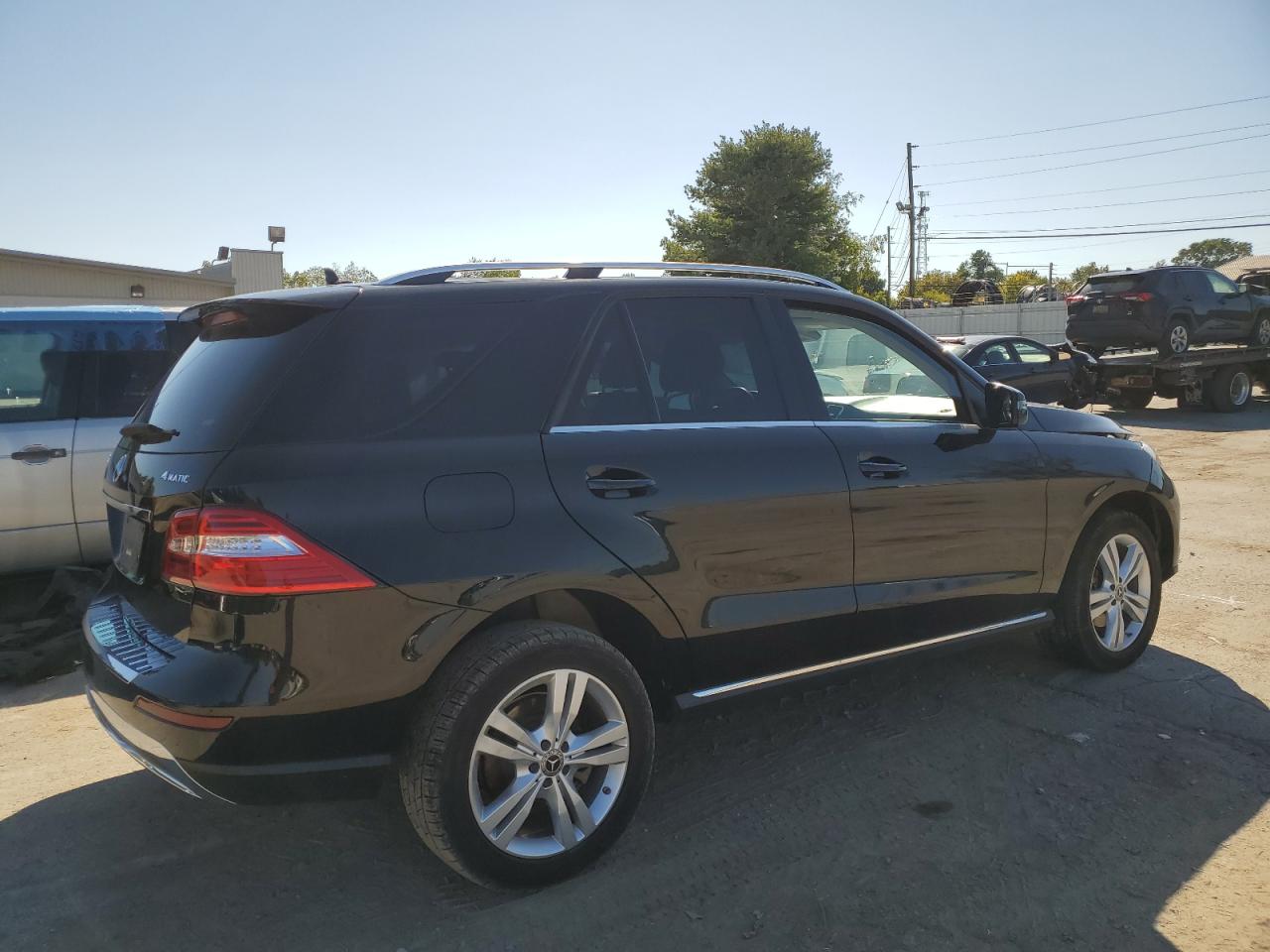 Obraz 3 z 2015 MERCEDES-BENZ ML 350 4MATIC 2015 z VIN 4JGDA5HBXFA610357