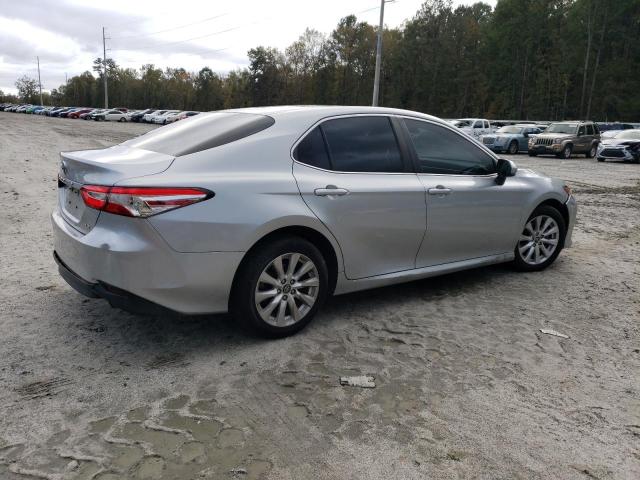 Obraz 3 z 2018 TOYOTA CAMRY L 2018 z VIN 4T1B11HK9JU556301