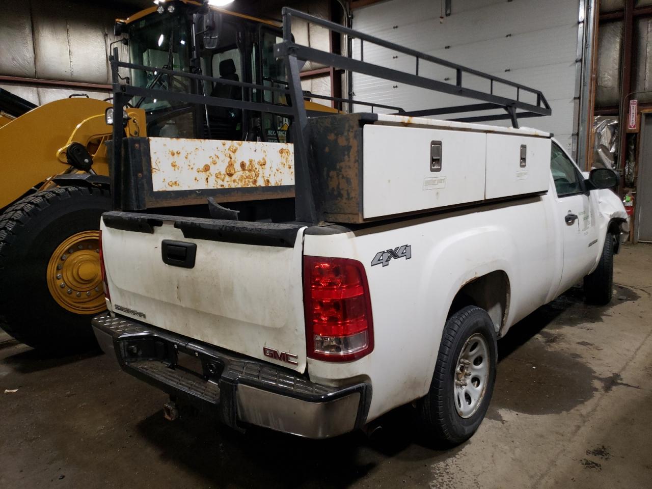 Image 3 of 2013 GMC SIERRA K1500 2013 with VIN 1GTN2TEA5DZ143286