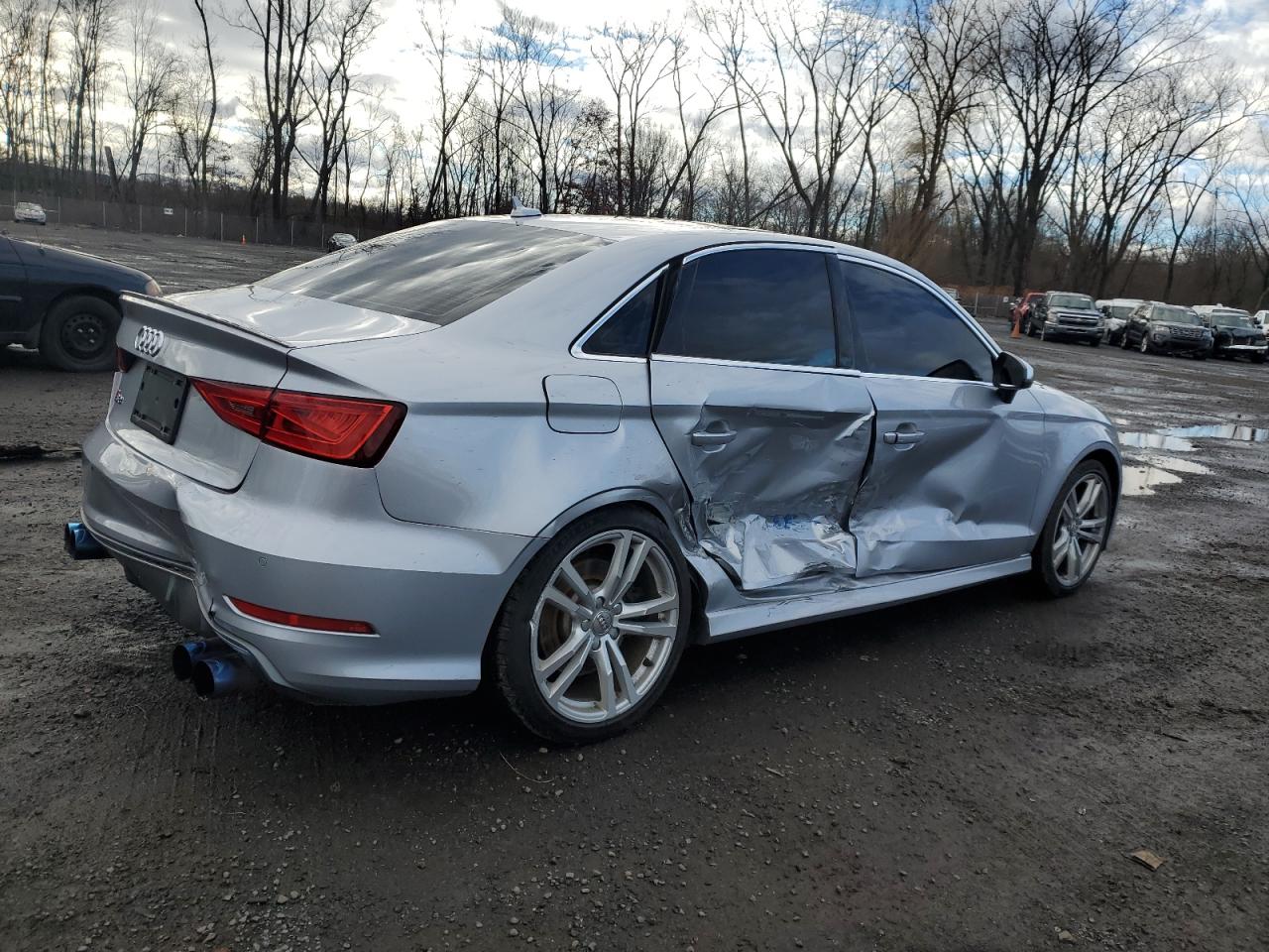 Image 3 of 2015 AUDI S3 PREMIUM PLUS 2015 with VIN WAUBFGFF2F1062639