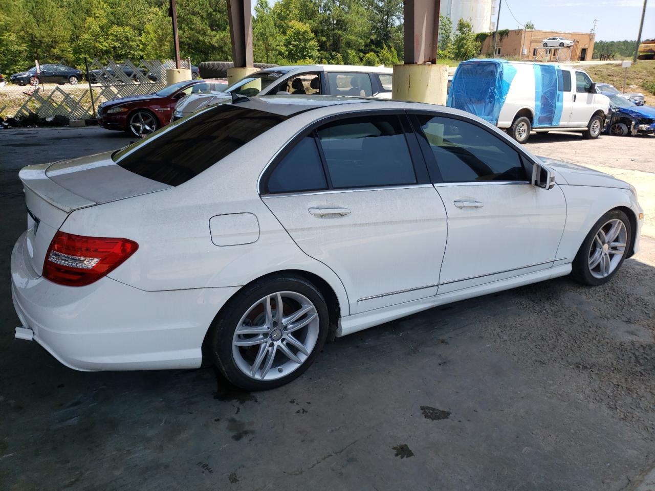 Image 3 of 2013 MERCEDES-BENZ C 250 2013 with VIN WDDGF4HB2DR266511
