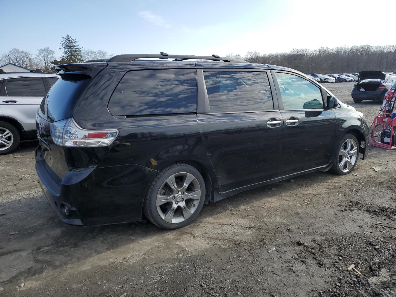 Image 3 of 2014 TOYOTA SIENNA SPORT 2014 with VIN 5TDXK3DC6ES448858
