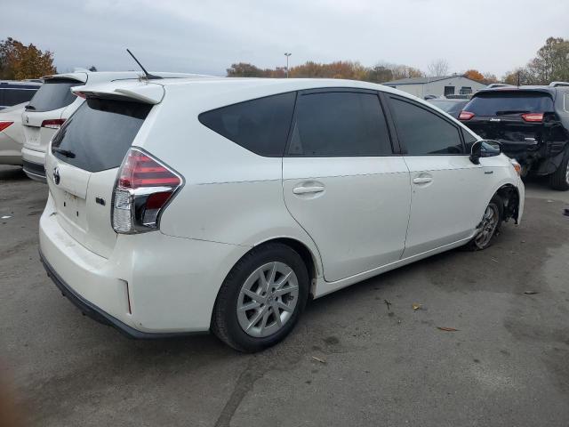 Image 3 of 2017 TOYOTA PRIUS V  2017 with VIN JTDZN3EU0HJ066477
