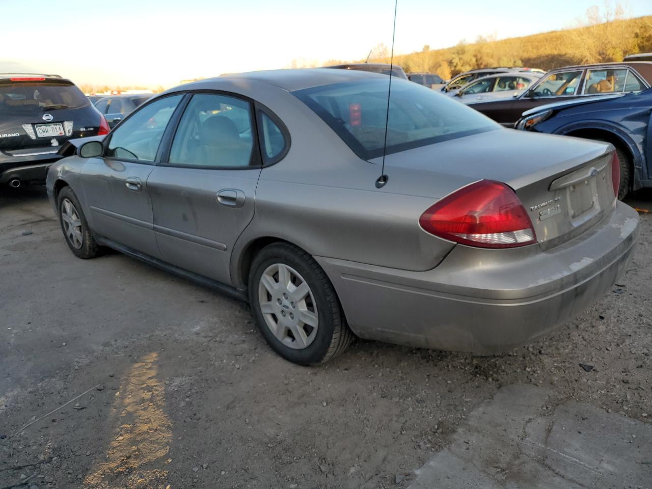 Изображение 2 2006 FORD TAURUS SE 2006 с VIN 1FAFP53U86A104374