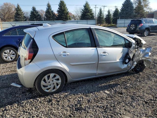 Image 3 of 2015 TOYOTA PRIUS C  2015 with VIN JTDKDTB33F1585357