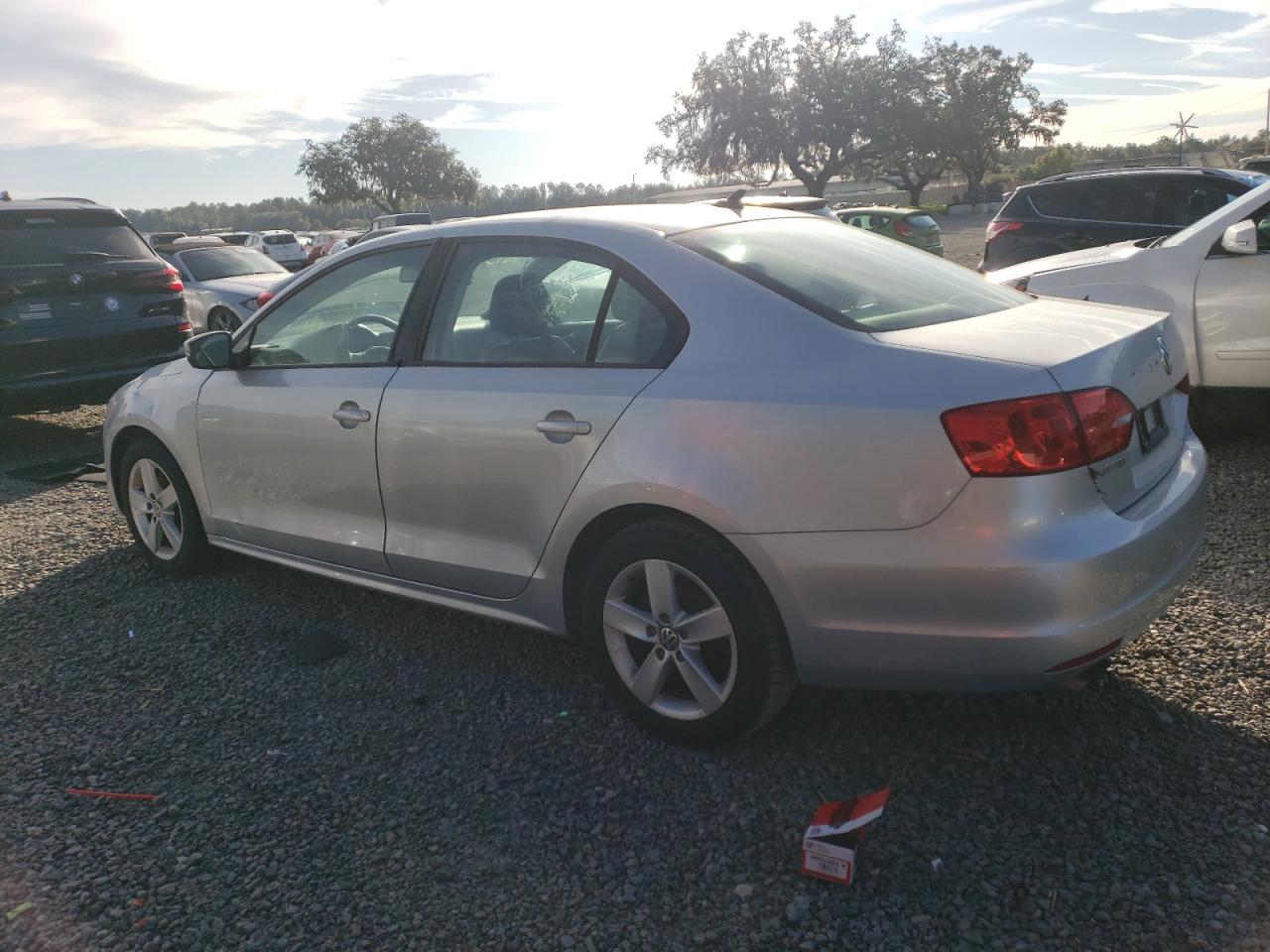 Image 2 of 2014 VOLKSWAGEN JETTA SE 2014 with VIN 3VWD17AJ9EM305383