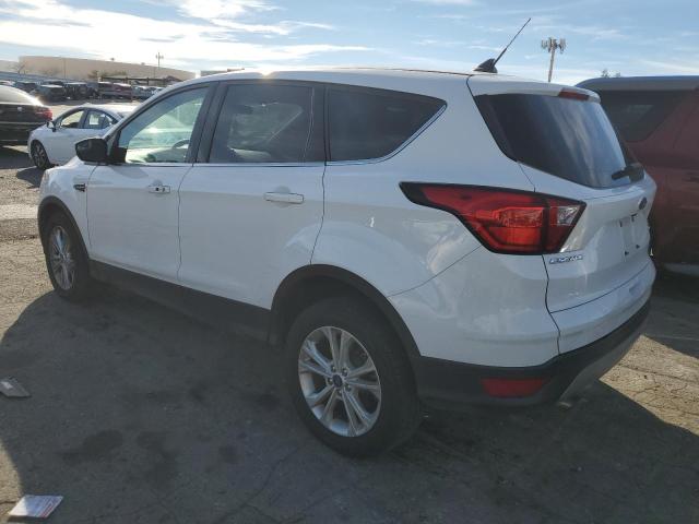 Image 2 of 2019 FORD ESCAPE SE 2019 with VIN 1FMCU9GDXKUB31202