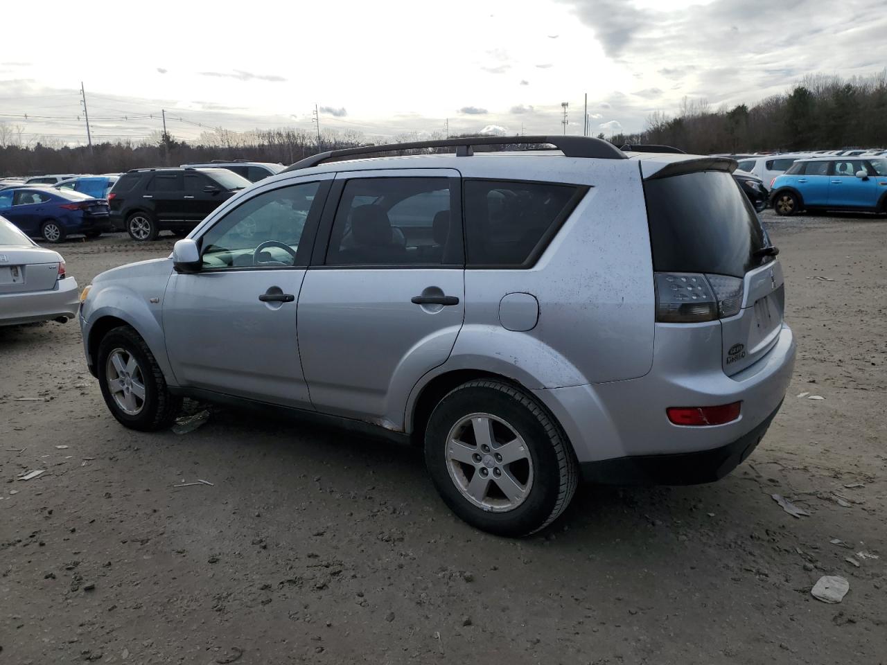 Image 2 of 2007 MITSUBISHI OUTLANDER LS 2007 with VIN JA4MT31X47U005589