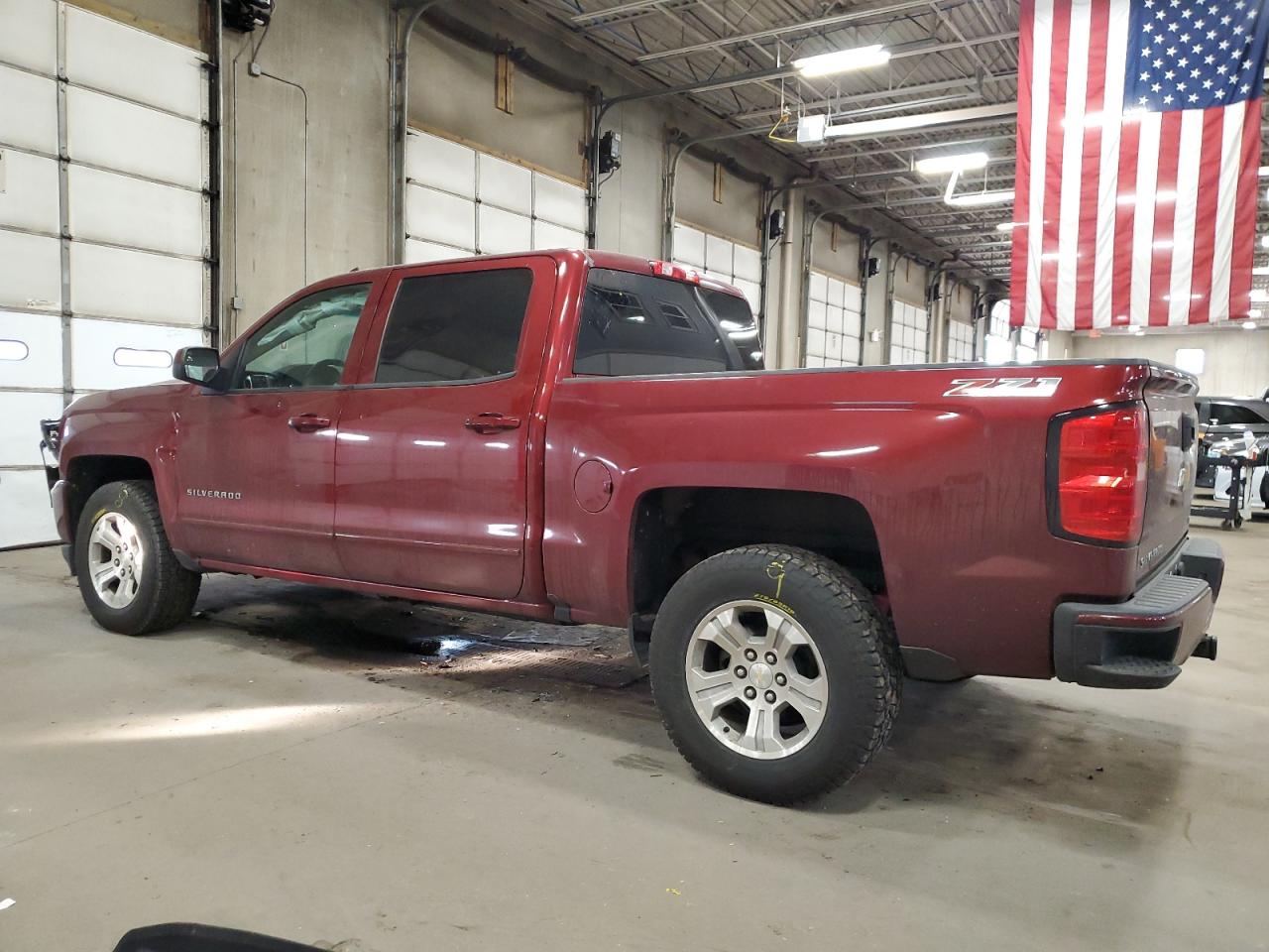 Image 2 of 2017 CHEVROLET SILVERADO K1500 LT 2017 with VIN 3GCUKREC4HG325437