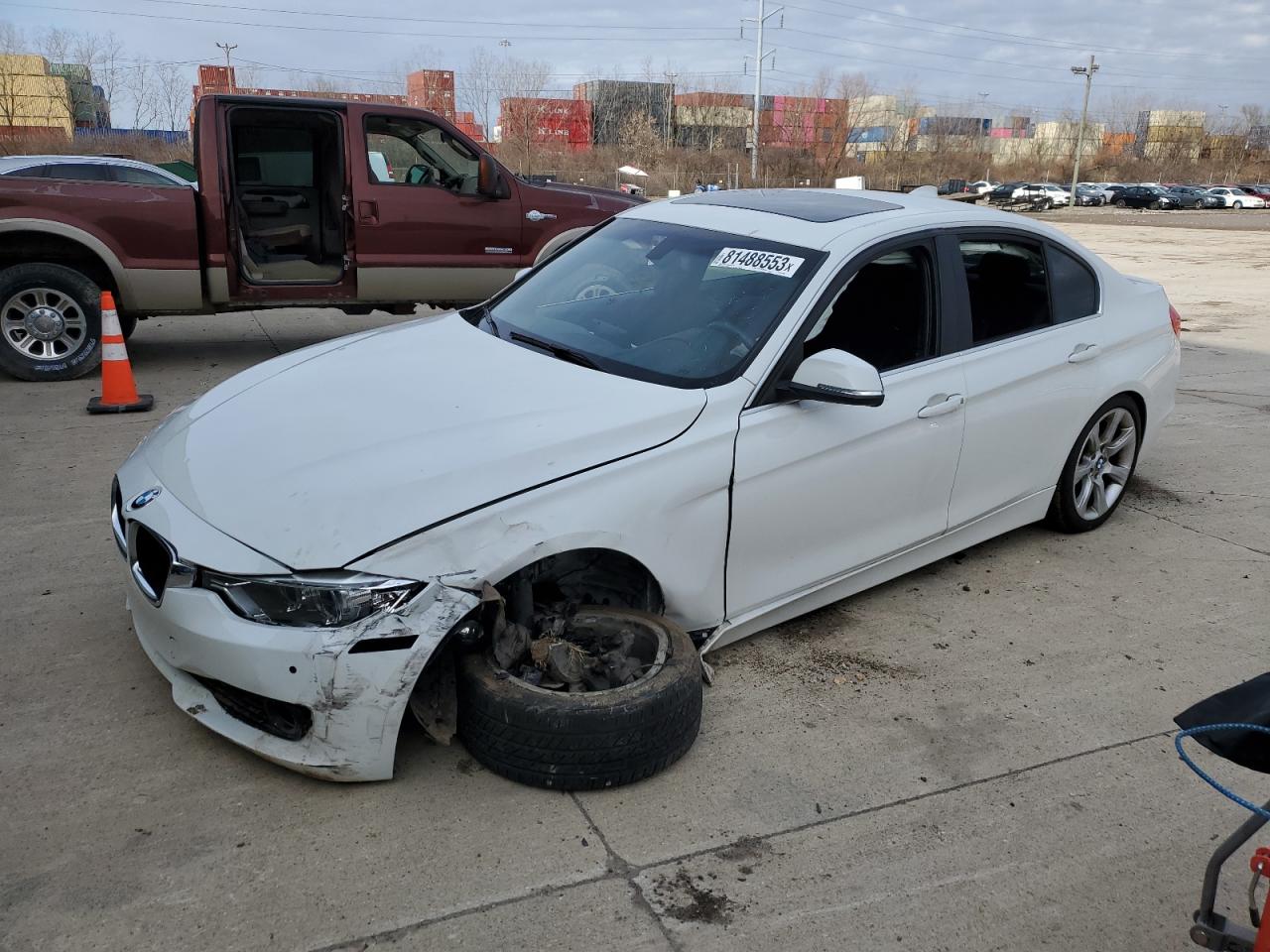 Obraz 1 z 2015 BMW 320 I XDRIVE 2015 z VIN WBA3C3C5XFK201492