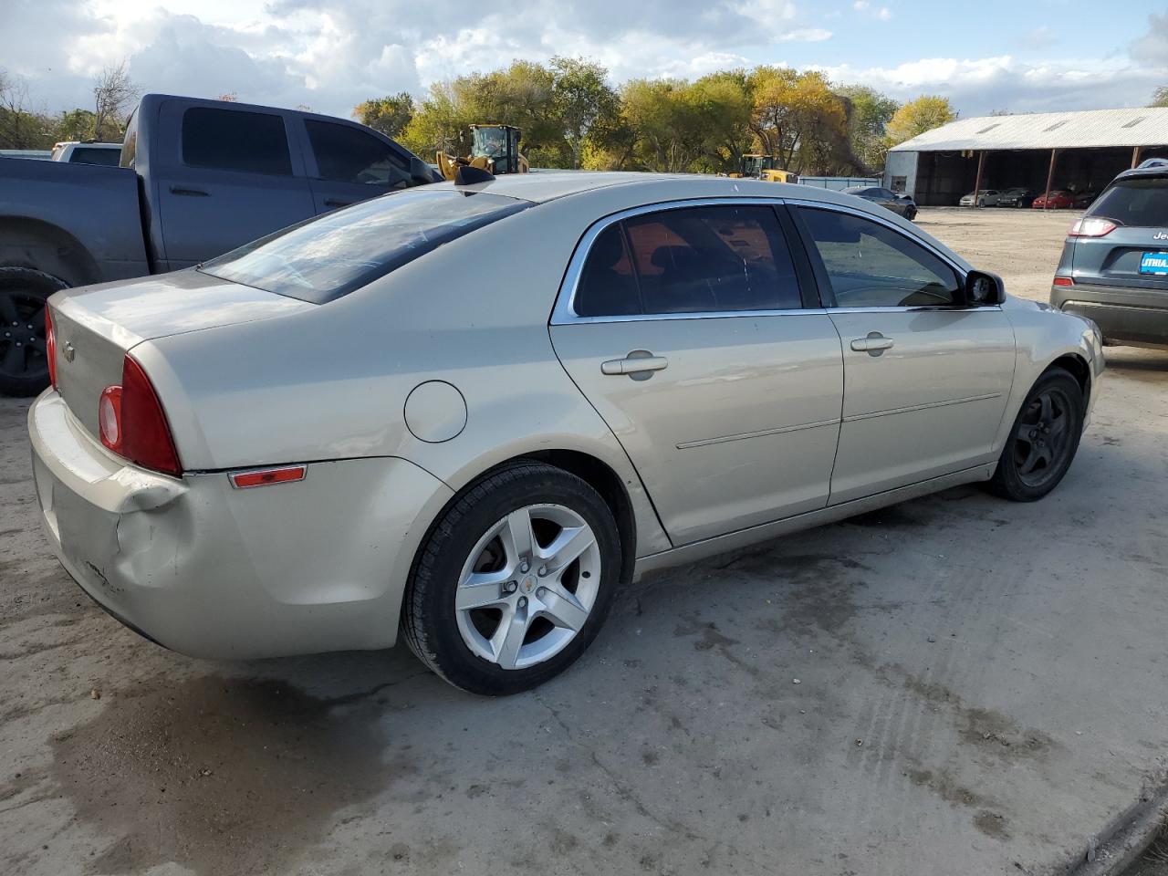 Изображение 3 2012 CHEVROLET MALIBU LS 2012 с VIN 1G1ZB5E03CF330832