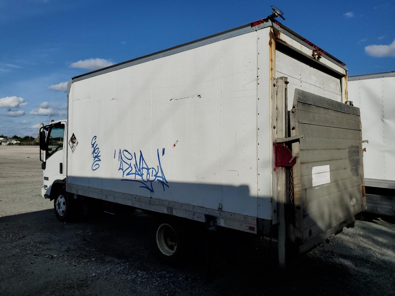 Obraz 3 z 2011 ISUZU NPR  2011 z VIN JALB4W175B7400947