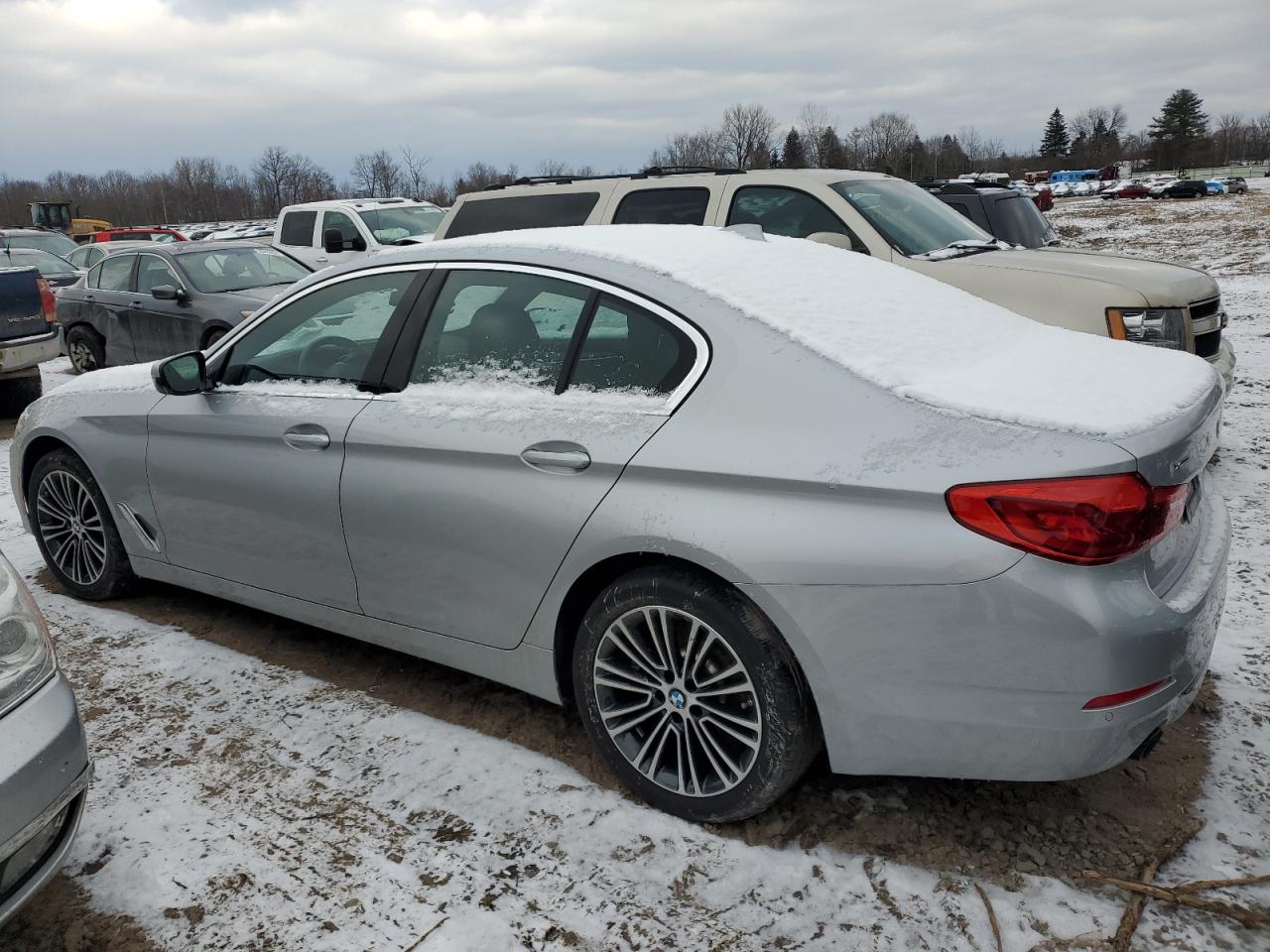 Obraz 2 z 2020 BMW 530 XI 2020 z VIN WBAJR7C00LCD78692