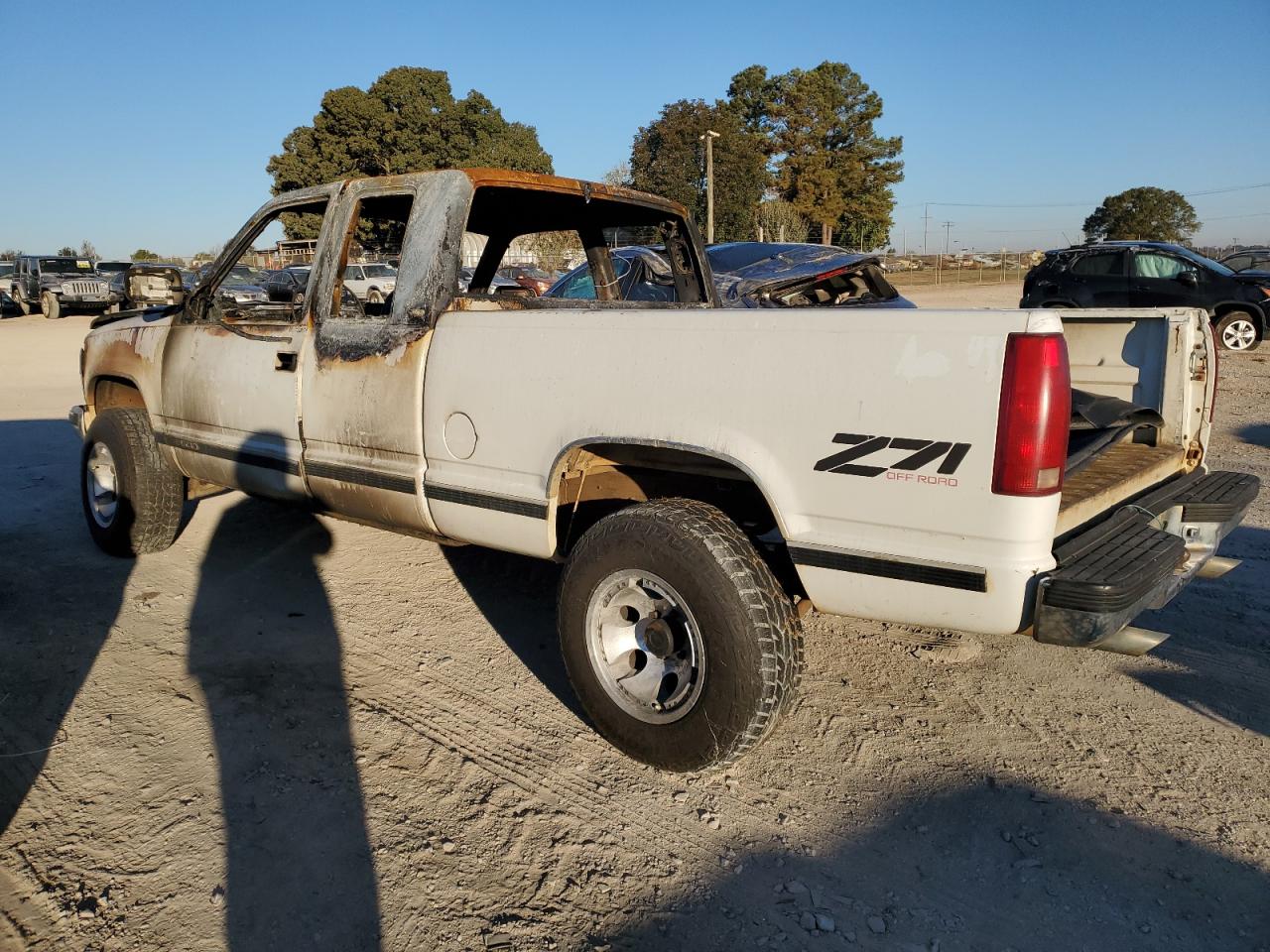 Image 2 of 1993 CHEVROLET GMT-400 K1500 1993 with VIN 2GCEK19K4P1147222