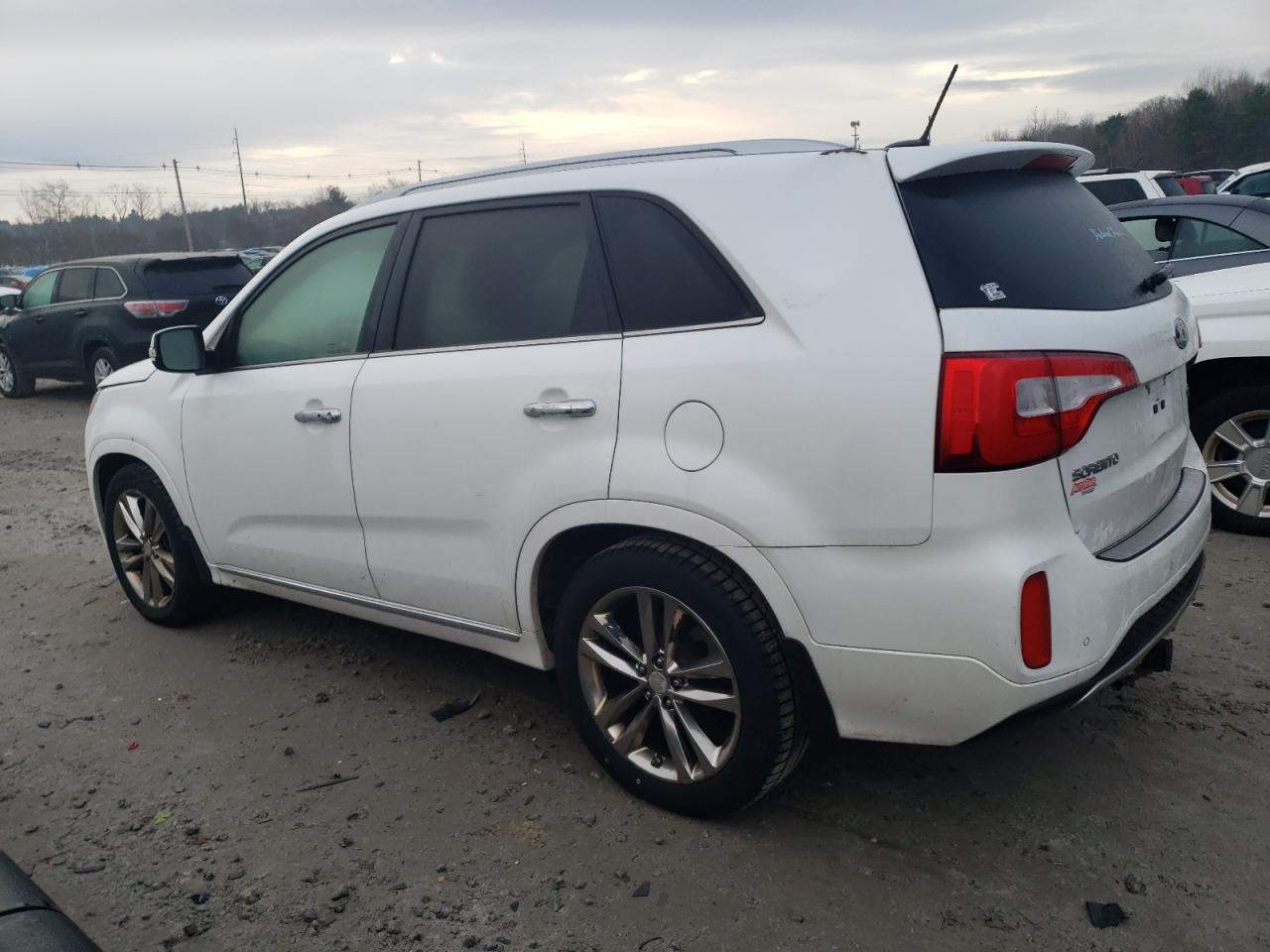 Изображение 2 2014 KIA SORENTO SX 2014 с VIN 5XYKW4A72EG513813