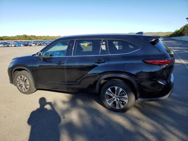 Image 2 of 2021 TOYOTA HIGHLANDER XLE 2021 with VIN 5TDGZRAH7MS065900