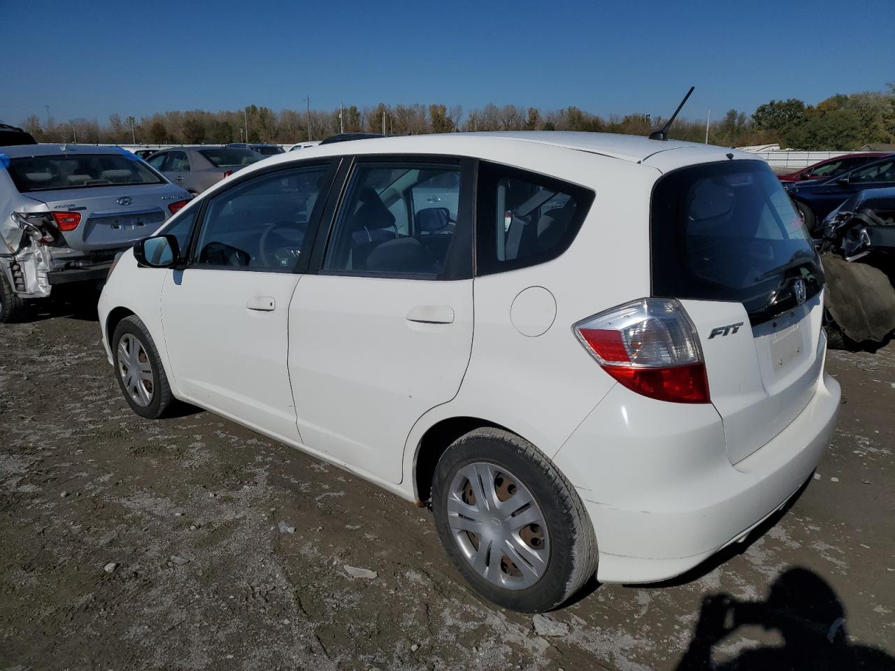Изображение 2 2010 HONDA FIT  2010 с VIN JHMGE8H25AS017451