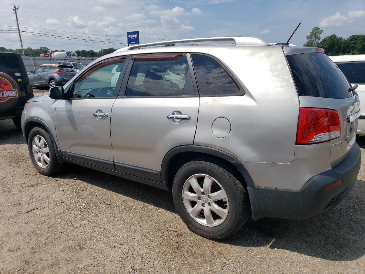 Image 2 of 2013 KIA SORENTO LX 2013 with VIN 5XYKT4A23DG422822