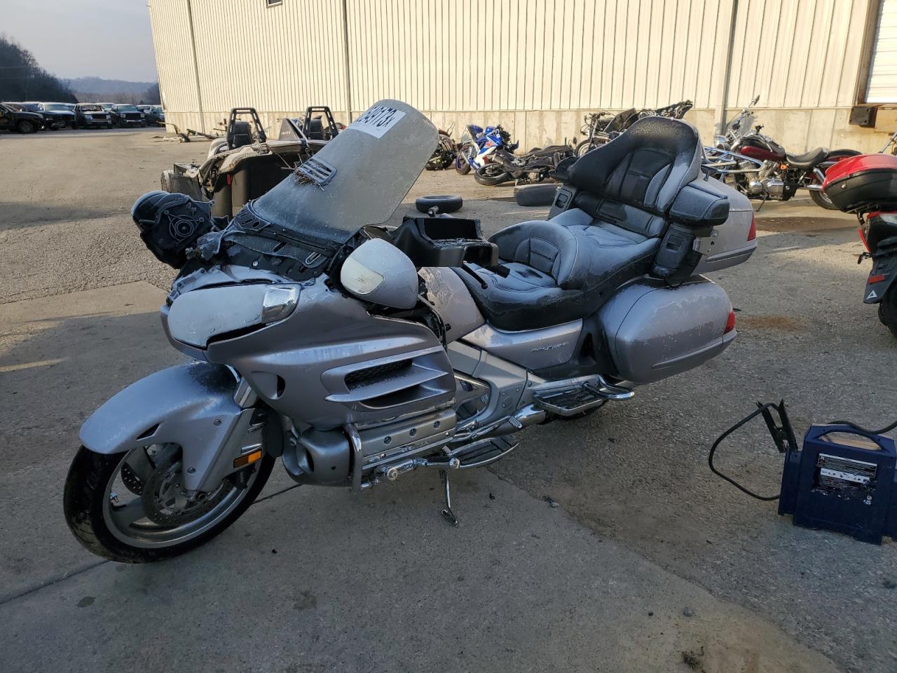 Изображение 2 2009 HONDA GL1800 ABS 2009 с VIN 1HFSC47L39A802255