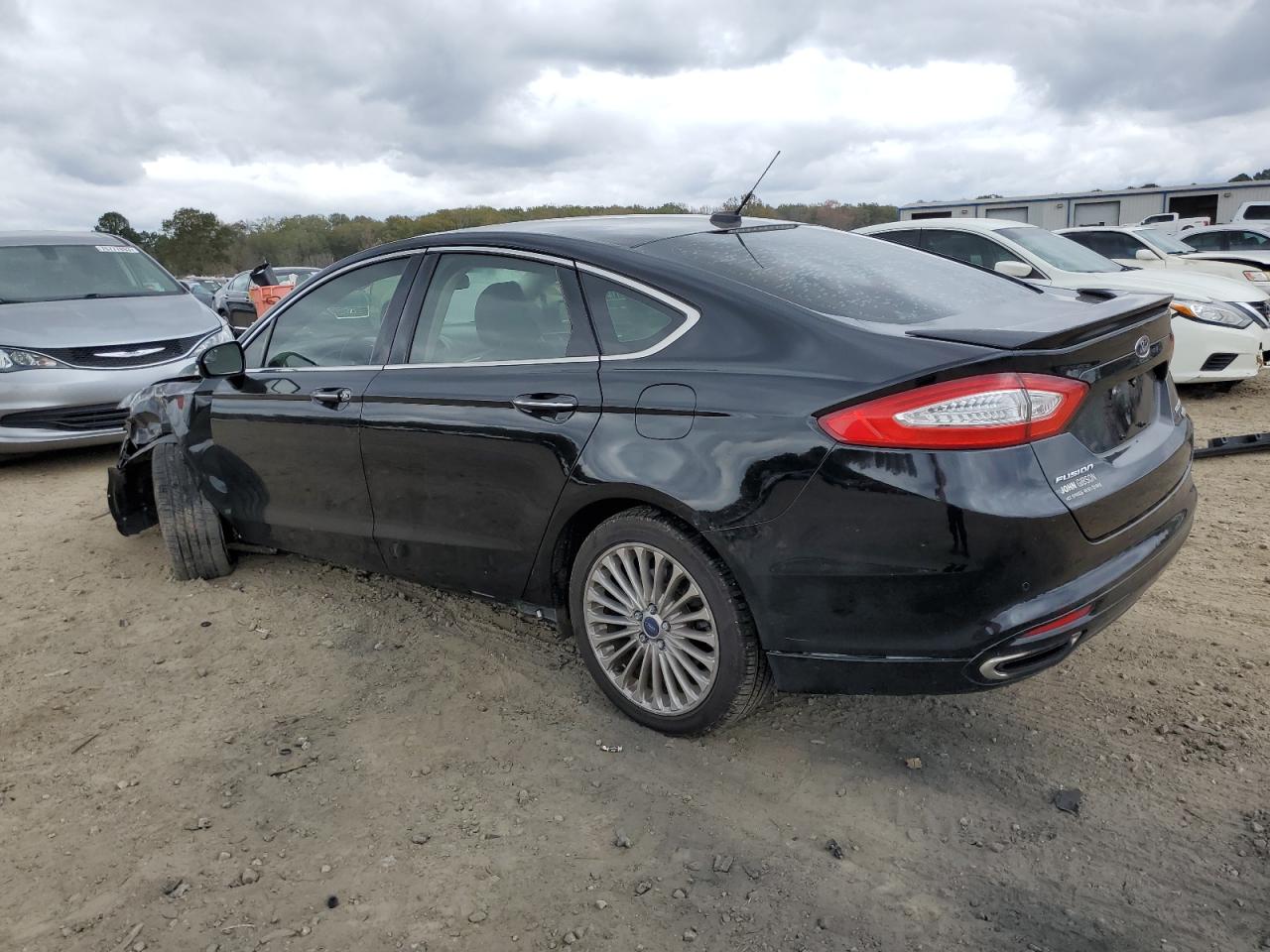 Image 2 of 2016 FORD FUSION TITANIUM 2016 with VIN 3FA6P0K92GR150967
